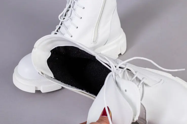 Черевики жіночі шкіряні білого кольору на шнурках і з замком фото 13 — інтернет-магазин Tapok