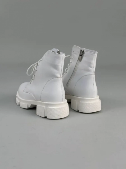 Ботинки женские кожаные белого цвета на шнурках и с замком фото 25 — интернет-магазин Tapok