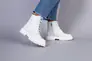 Ботинки женские кожаные белые на шнурках и с замком на байке Фото 12