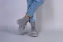 Ботинки женские замшевые серого цвета на шнурках и с замком Фото 4