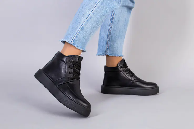 Ботинки женские кожаные черные на шнурках демисезонные фото 14 — интернет-магазин Tapok