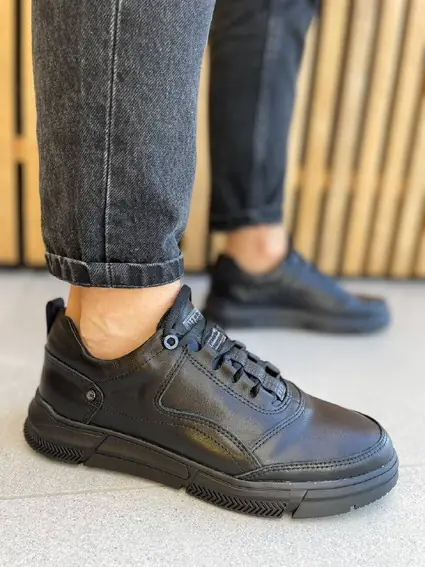 Кросівки чоловічі шкіряні чорні на чорній підошві фото 3 — інтернет-магазин Tapok