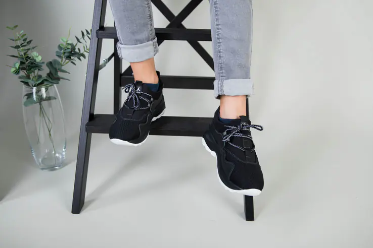 Черные кожаные кроссовки с вставками сетки для мальчика фото 4 — интернет-магазин Tapok
