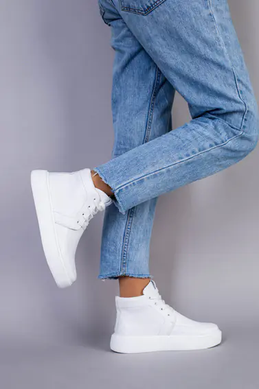 Ботинки женские кожаные белые на шнурках демисезонные фото 4 — интернет-магазин Tapok