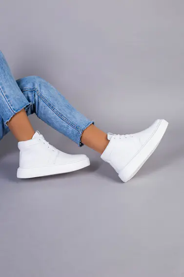 Ботинки женские кожаные белые на шнурках демисезонные фото 7 — интернет-магазин Tapok