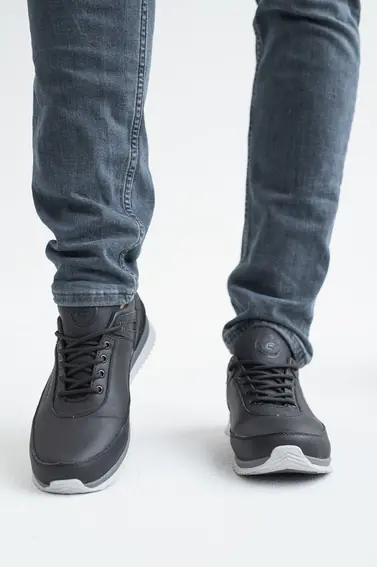 Мужские кроссовки кожаные весна/осень черные Emirro Б1 фото 2 — интернет-магазин Tapok