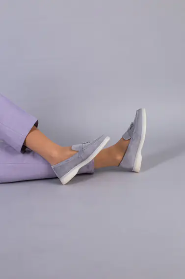 Туфлі жіночі замшеві сірого кольору на низькому ходу фото 6 — інтернет-магазин Tapok