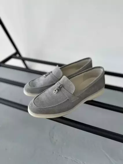 Туфлі жіночі замшеві сірого кольору на низькому ходу фото 23 — інтернет-магазин Tapok