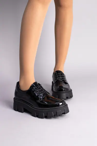 Туфлі жіночі шкіра лак чорні фото 5 — інтернет-магазин Tapok