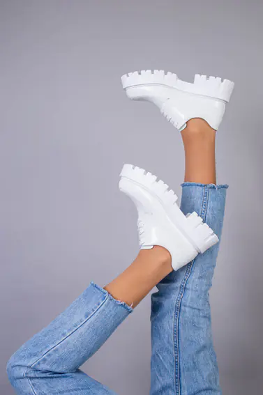 Туфли женские кожа наплак белые на шнурках фото 7 — интернет-магазин Tapok