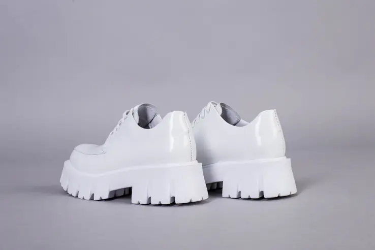 Туфли женские кожа наплак белые на шнурках фото 12 — интернет-магазин Tapok