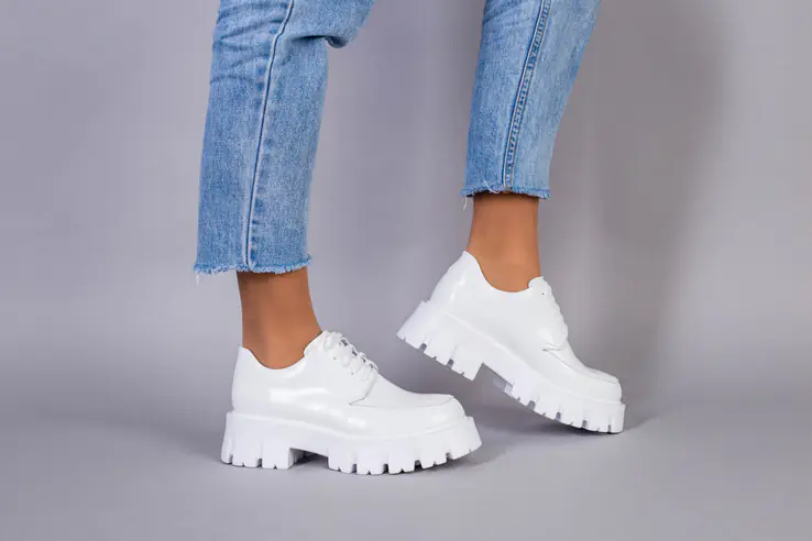 Туфли женские кожа наплак белые на шнурках фото 13 — интернет-магазин Tapok
