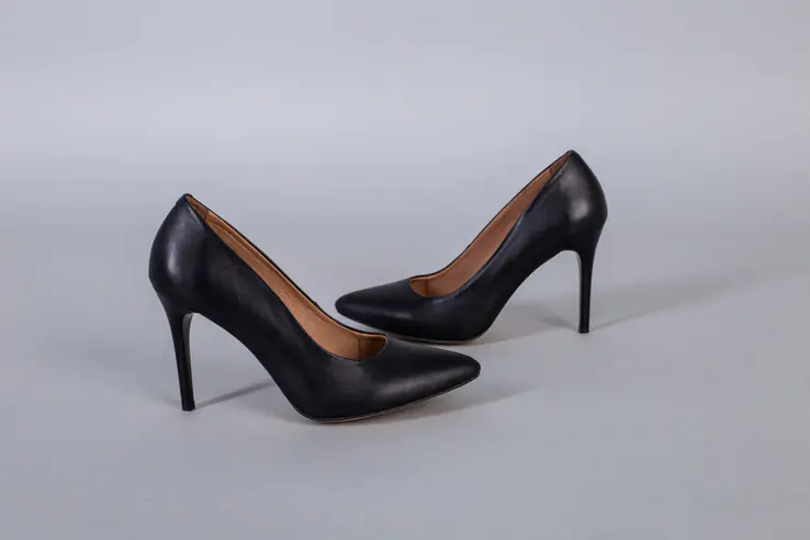 Човники жіночі шкіряні колір чорний каблук 9 см фото 6 — інтернет-магазин Tapok