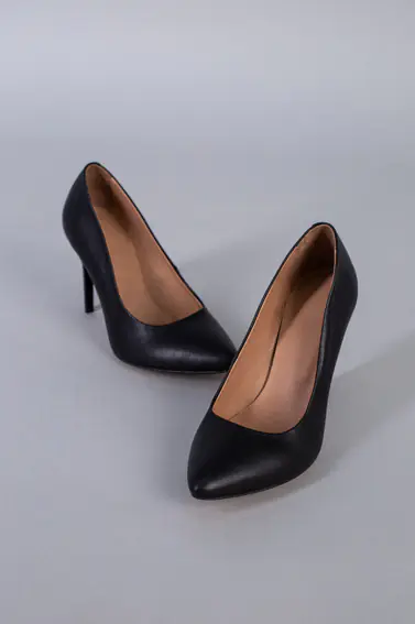 Човники жіночі шкіряні колір чорний каблук 9 см фото 7 — інтернет-магазин Tapok