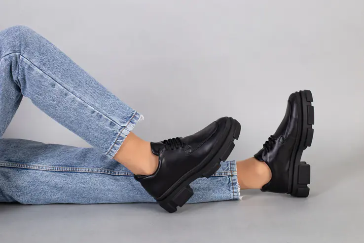 Туфли женские кожаные черного цвета на шнурках фото 7 — интернет-магазин Tapok