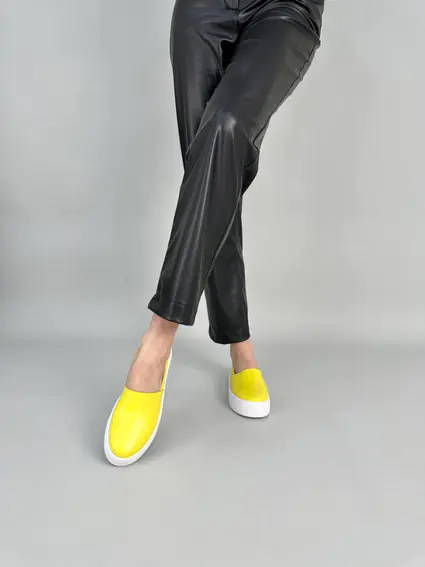 Сліпони жіночі шкіряні лимонного кольору фото 7 — інтернет-магазин Tapok