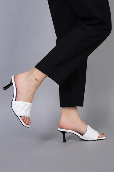 Шлепанцы женские кожаные белые стеганые фото 2 — интернет-магазин Tapok