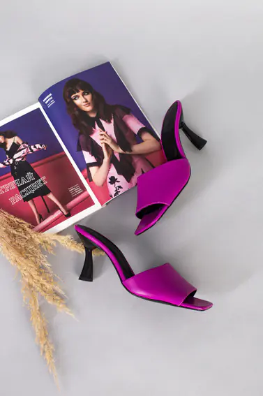 Шлепанцы женские кожаные цвета фуксии на каблуке фото 10 — интернет-магазин Tapok