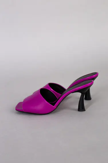 Шлепанцы женские кожаные цвета фуксии на каблуке фото 12 — интернет-магазин Tapok
