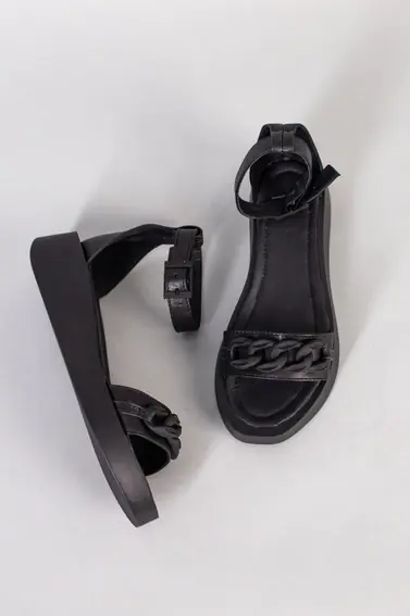 Босоножки женские кожаные черные с цепочкой закрытая пятка фото 11 — интернет-магазин Tapok