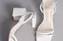 Босоножки женские кожаные белые на устойчивом каблуке Фото 8