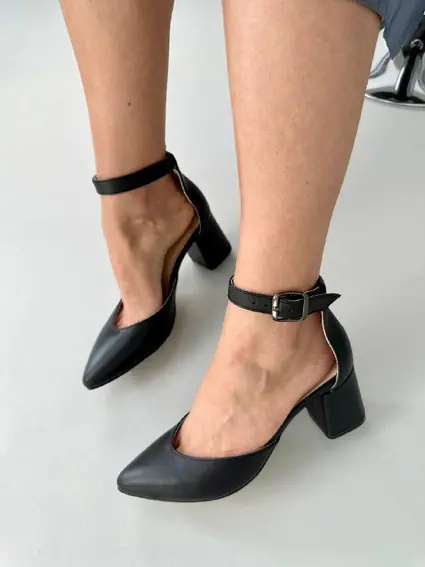 Босоножки женские кожаные черного цвета на каблуке фото 15 — интернет-магазин Tapok