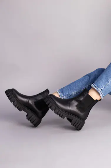 Ботинки женские кожаные черные с резинкой демисезонные фото 5 — интернет-магазин Tapok