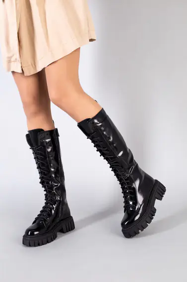 Чоботи жіночі шкіра наплак чорного кольору зі шнурівкою демісезонні фото 2 — інтернет-магазин Tapok