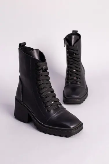 Ботинки женские кожаные черного цвета на небольшом каблуке фото 12 — интернет-магазин Tapok