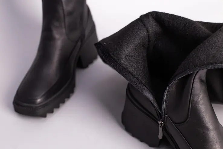 Сапоги женские кожаные черные на небольшом каблуке фото 9 — интернет-магазин Tapok