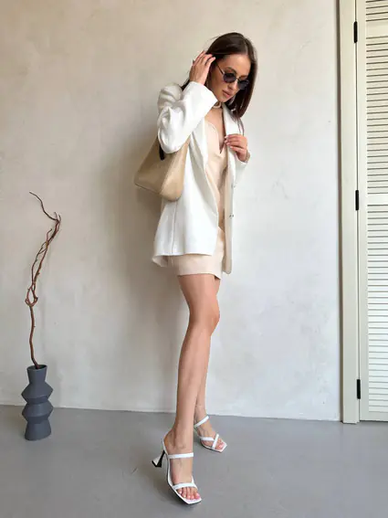 Шлепанцы женские кожаные белого цвета на каблуке фото 8 — интернет-магазин Tapok