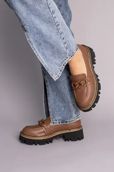 Туфлі жіночі шкіряні коричневого кольору фото 3 — інтернет-магазин Tapok