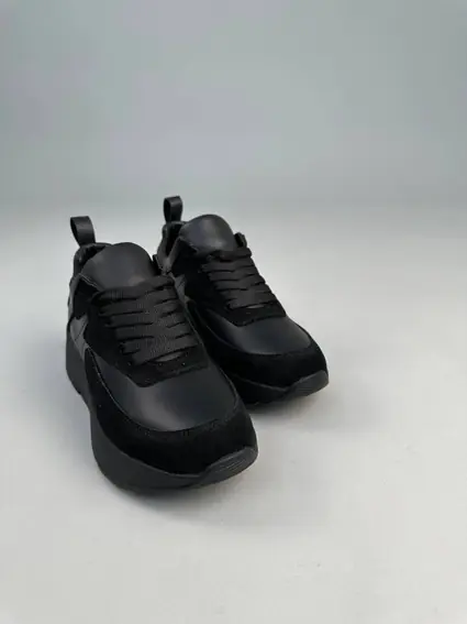 Кросівки жіночі шкіряні чорні з вставками чорної замші фото 13 — інтернет-магазин Tapok