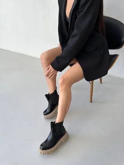 Черевики жіночі шкіра наплак чорного кольору на бежевій підошві фото 5 — інтернет-магазин Tapok