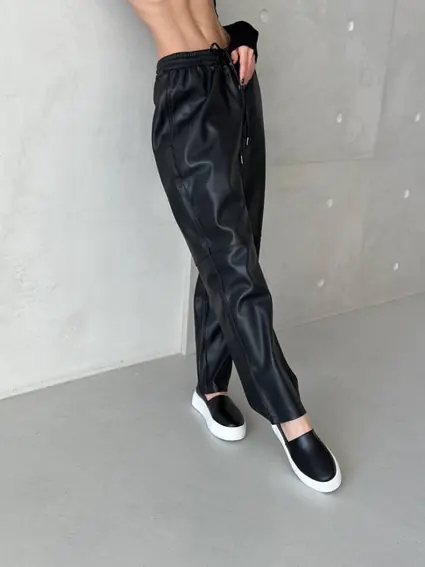 Слипоны женские кожаные черного цвета фото 3 — интернет-магазин Tapok