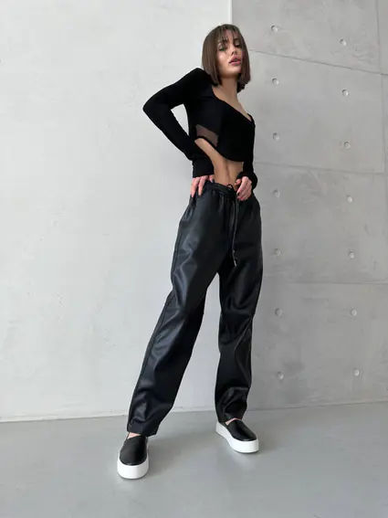 Слипоны женские кожаные черного цвета фото 8 — интернет-магазин Tapok