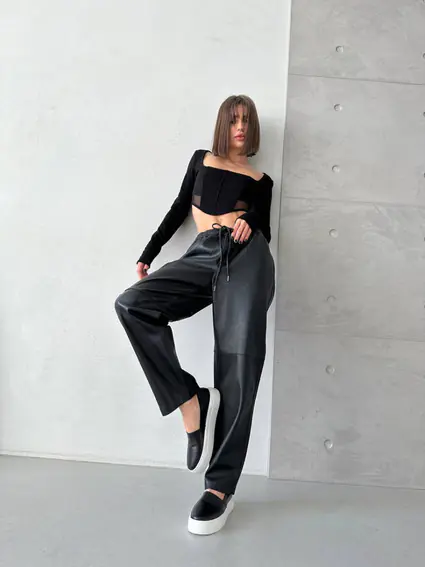Слипоны женские кожаные черного цвета фото 9 — интернет-магазин Tapok