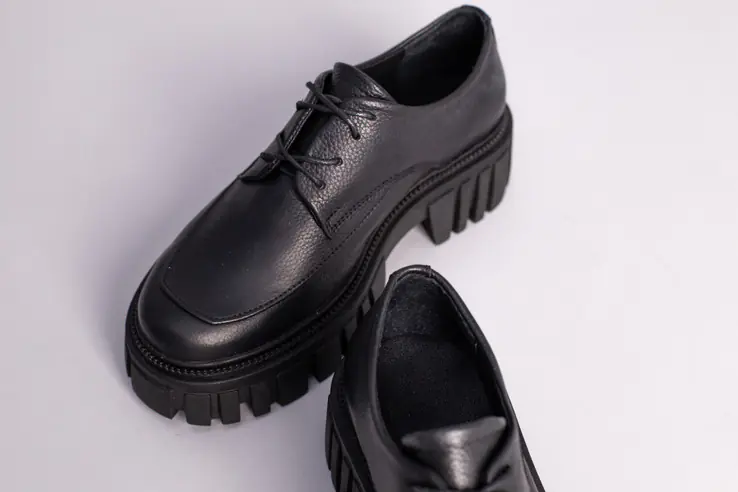 Туфлі жіночі шкіра флотар чорні на шнурівці фото 10 — інтернет-магазин Tapok