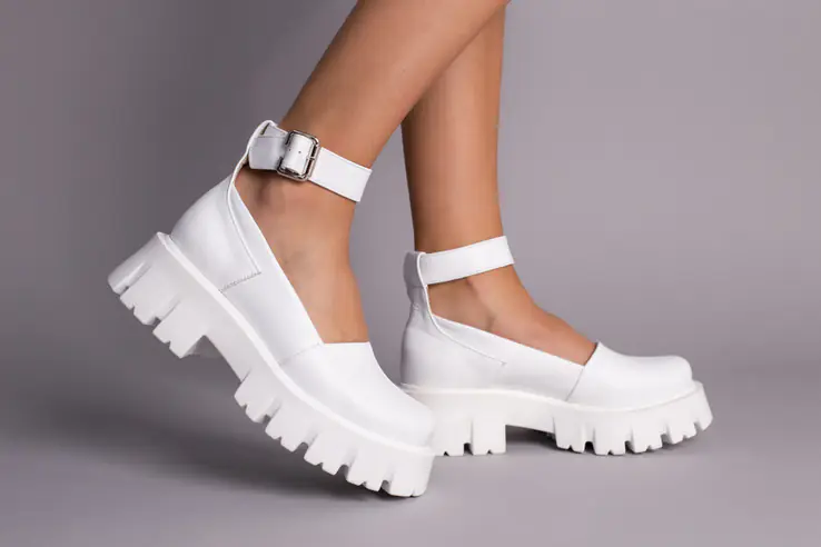 Туфлі жіночі шкіряні білі на масивній підошві фото 7 — інтернет-магазин Tapok