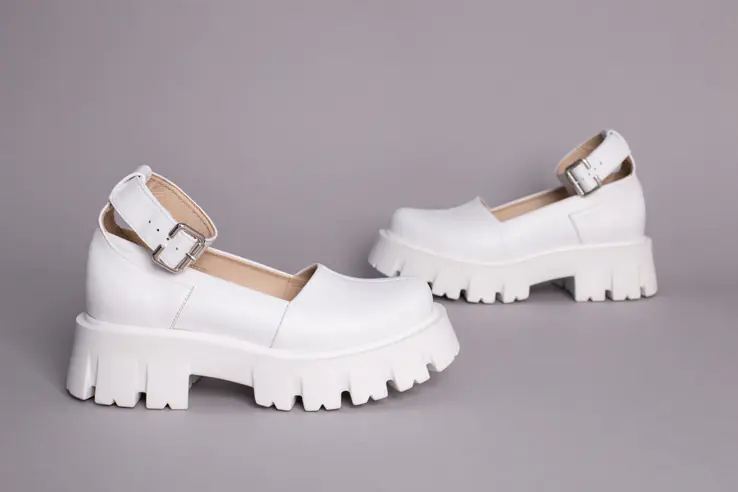 Туфли женские кожаные белые на массивной подошве фото 8 — интернет-магазин Tapok