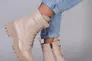 Ботинки женские кожаные бежевого цвета на байке Фото 2
