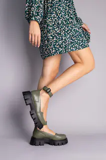 Туфлі жіночі шкіряні кольору хакі на масивній підошві