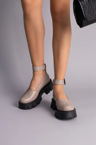 Туфлі жіночі шкіряні бежеві на масивній підошві фото 4 — інтернет-магазин Tapok