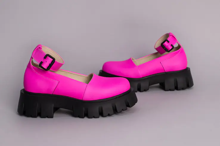 Туфлі жіночі шкіряні рожеві на масивній підошві фото 10 — інтернет-магазин Tapok