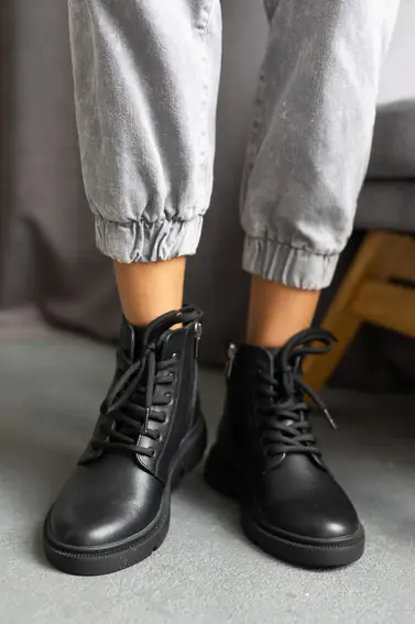 Женские ботинки кожаные весна/осень черные Milord 1070 на байке фото 3 — интернет-магазин Tapok