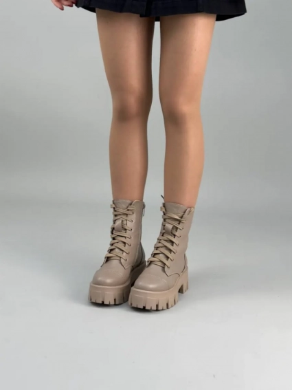 Ботинки женские кожаные бежевого цвета зимние фото 14 — интернет-магазин Tapok