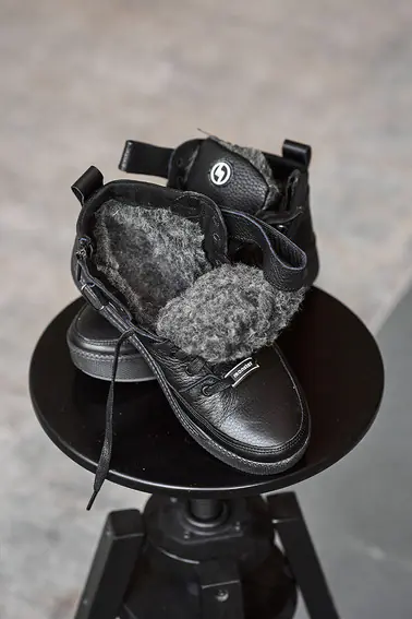 Подростковые ботинки кожаные зимние черные Monster BAS на шнурках фото 9 — интернет-магазин Tapok