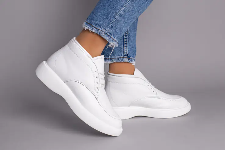 Ботинки женские кожаные белые зимние фото 11 — интернет-магазин Tapok