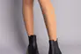 Ботинки женские кожаные черные с резинкой на бежевой подошве Фото 4