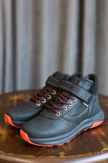 Підліткові черевики шкіряні зимові чорні Levons Л-54 на хутрі фото 1 — інтернет-магазин Tapok